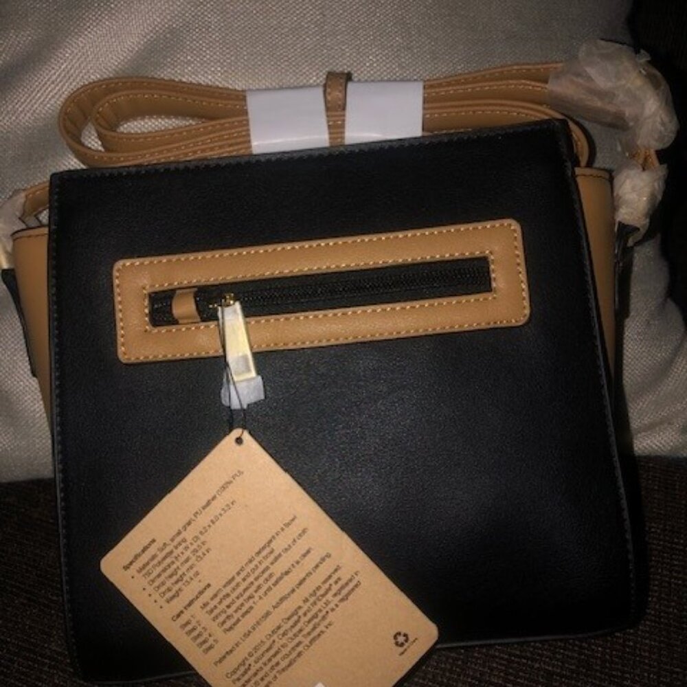 NWT TravelSmith RFID Black & Tan Security Cross Body Bag